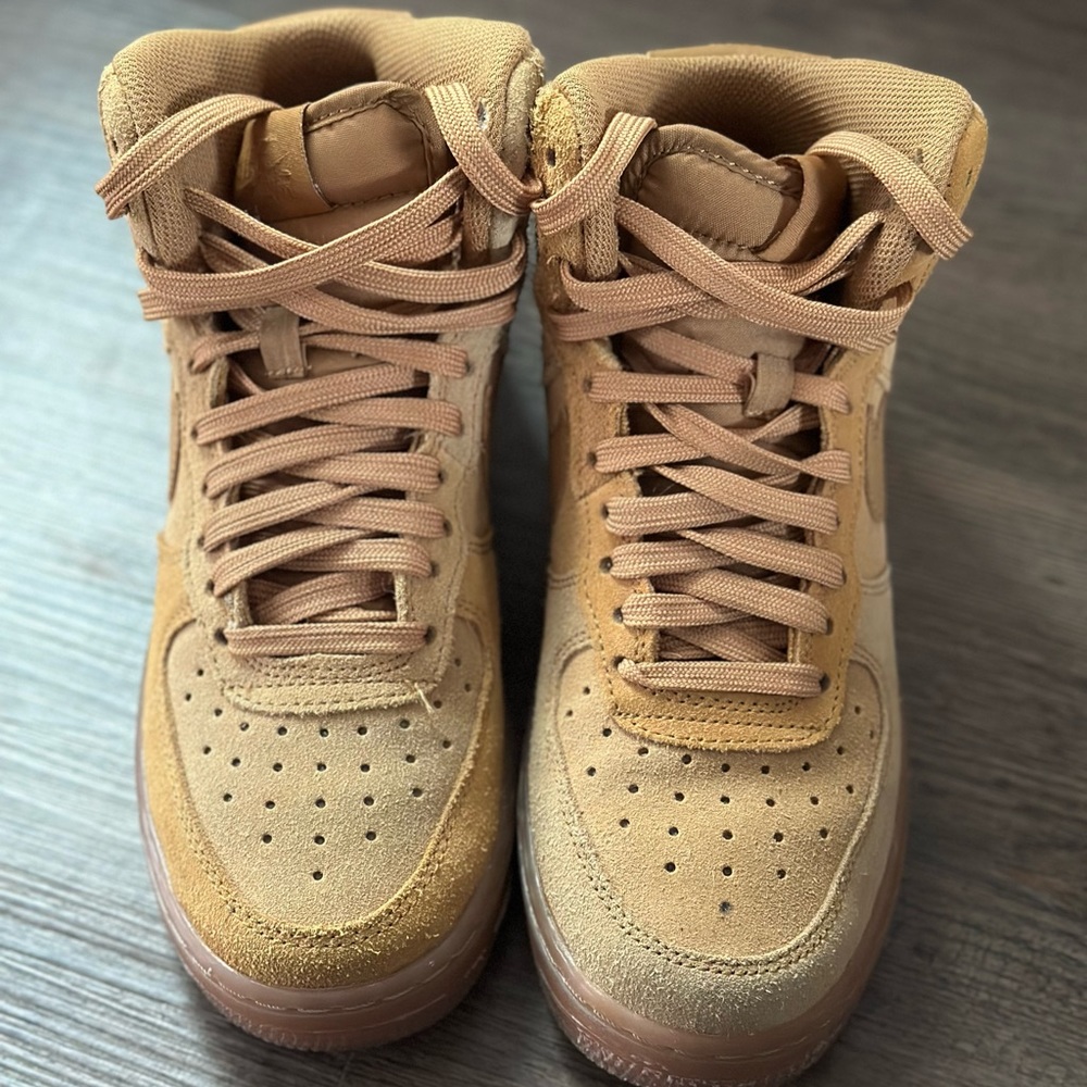 Nike Air Force 1 (size 5 Boys)